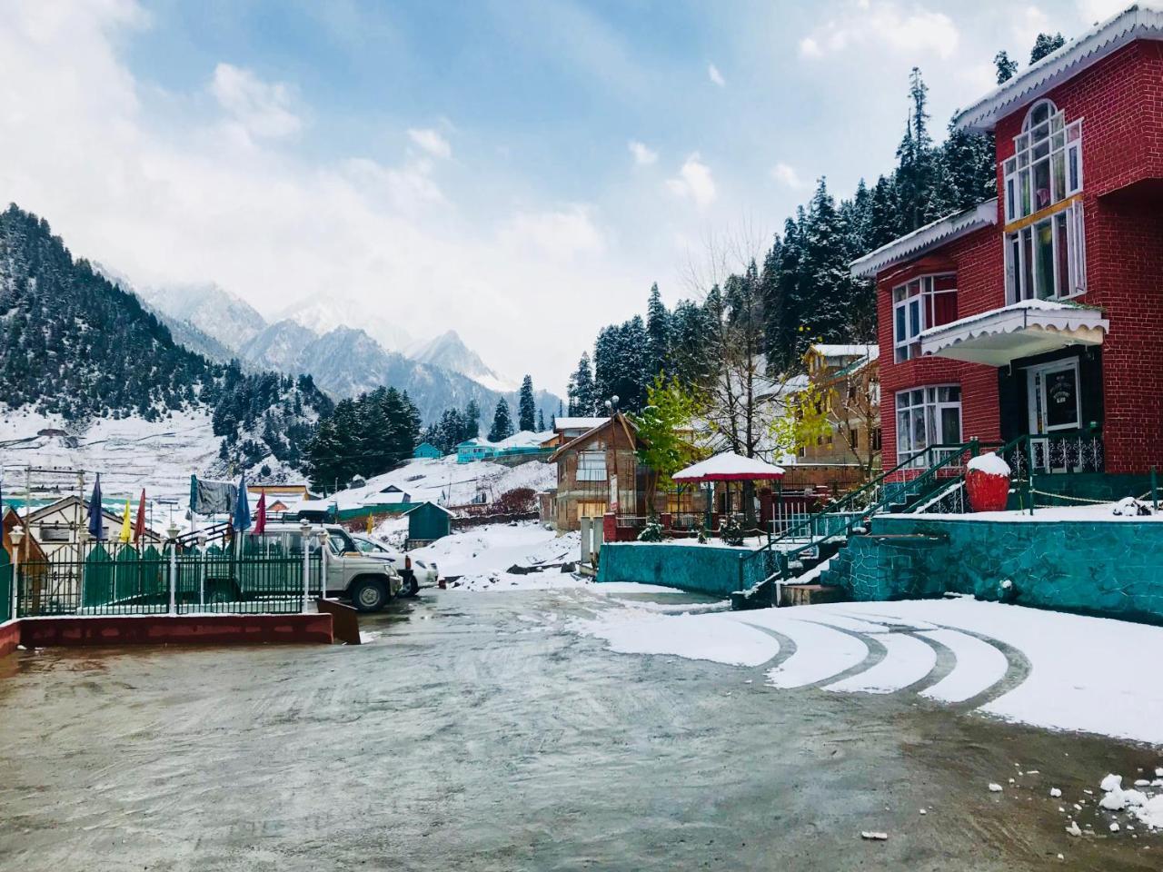 Hotel Glacier Heights Sonāmarg Εξωτερικό φωτογραφία